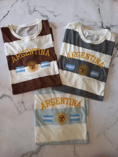 DOCENA SURTIDA REMERAS ARGENTINA UNISEX