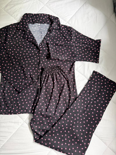 CAMISERO LARGO NEGRO CORAZONES  -MORLEY ESTAMPADO-