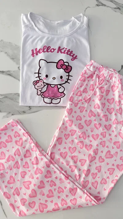 LARGO KITTY CORAZONES