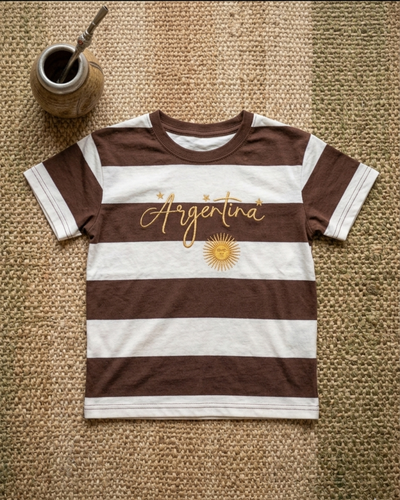 REMERA ARGENTINA KIDS SOL DE MAYO - CHOCOLATE - 