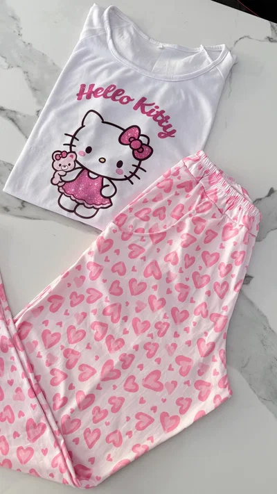 LARGO KITTY CORAZONES