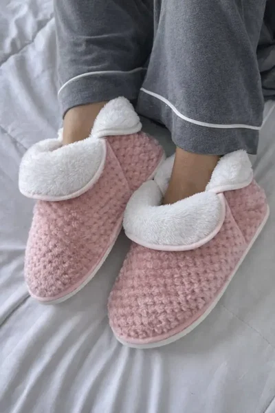 PREVENTA PANTUFLA BOTITA CORDERITO - ROSA -