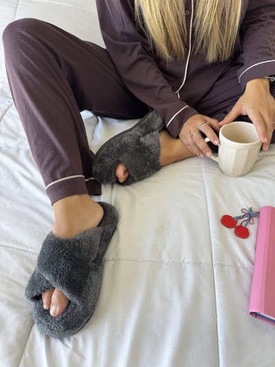PREVENTA PANTUFLA TOKIO - GRIS -