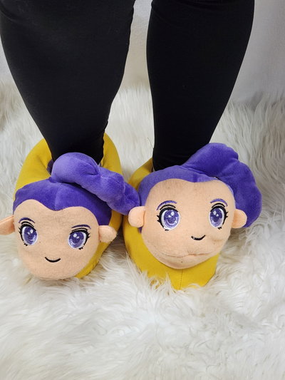 PANTUFLAS BORDADAS GUERRERAS K POP - RUMI - 