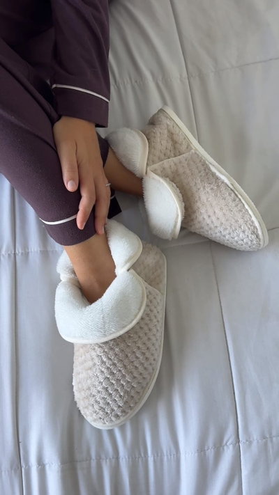 PANTUFLA BOTITA CORDERITO - BEIGE - 