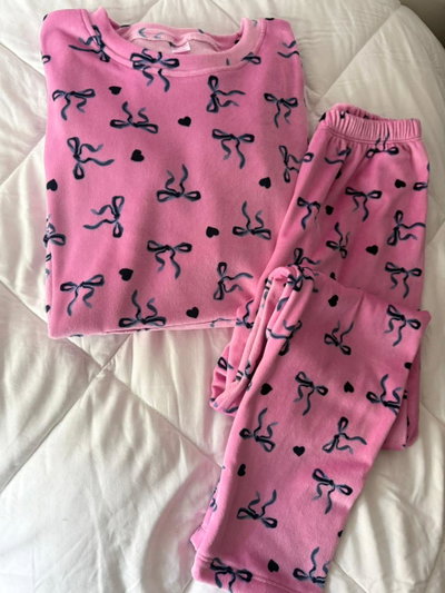 CONJUNTO PLUSH MOÑO ROSAS