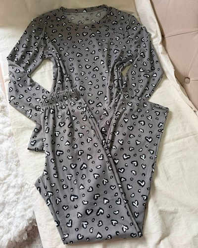PIJAMA NUBE - CORAZONES GRIS  -