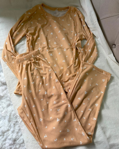 PIJAMA NUBE - FLORCITAS BEIGE -