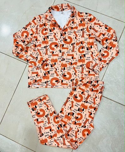 CONJUNTO CAMISERO ANIMADO DARLON - PERRO SALCHICHA NARANJA - 