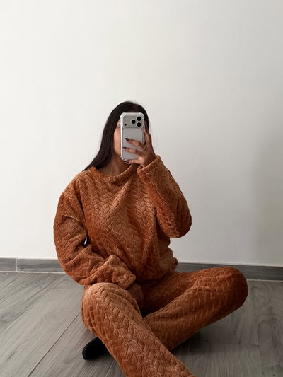 CONJUNTO POLAR SOFT TRENZADO CAMEL 