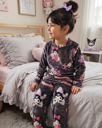 CONJUNTO PLUSH KUROMI