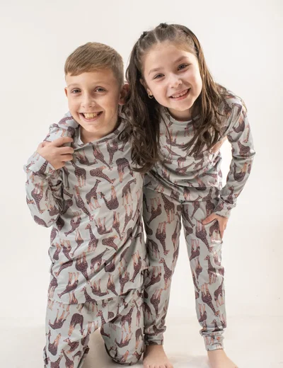 FULL PRINT LARGO JIRAFAS - KIDS -