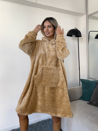 MAXI BUZO MANTA CORDERITO - CAMEL -