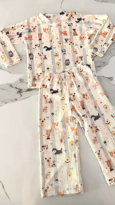 CONJUNTO PLUSH KIDS - PERROS -