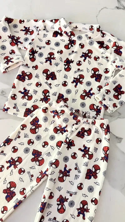 CONJUNTO PLUSH KIDS - SPIDERMAN BLANCO -