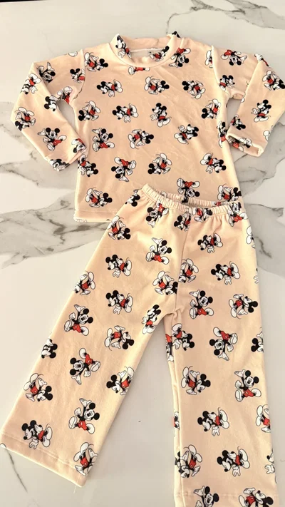 CONJUNTO PLUSH KIDS - MICKY -