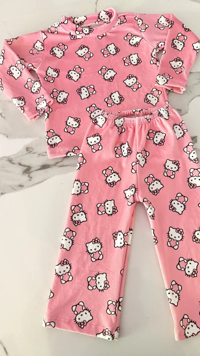 CONJUNTO PLUSH KIDS - KITTY -