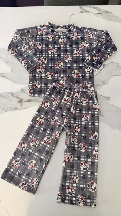 CONJUNTO PLUSH KIDS - MICKY & MINNIE -