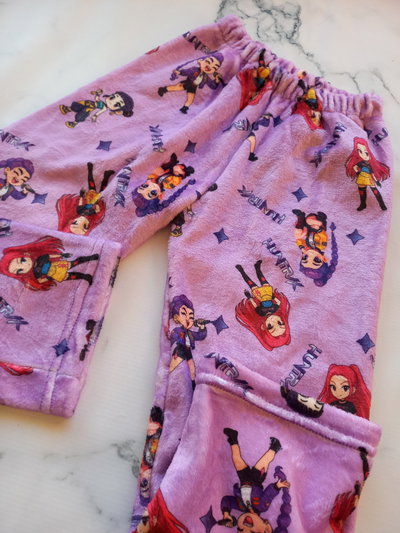 PANTALON POLAR SOFT KIDS GUERRERAS KPOP
