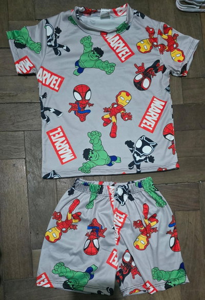 CORTO FULL PRINT KIDS - MARVEL -