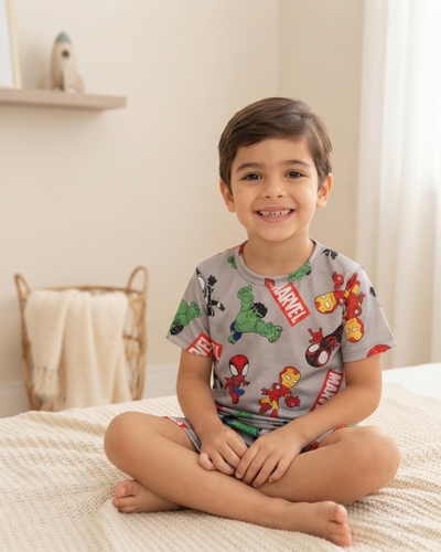 CORTO FULL PRINT KIDS - MARVEL -