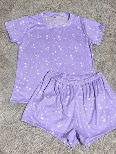 PIJAMA CORTO LILA ESTRELLAS