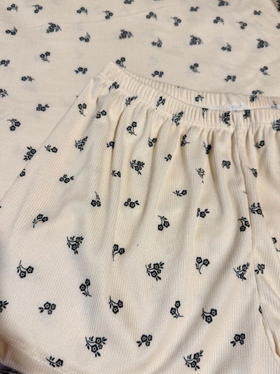 PIJAMA CORTO MUSCULOSA BEIGE FLORES