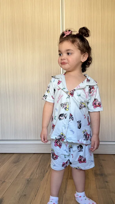 CAMISERO CORTO KIDS - CHICAS SUPERPODEROSAS -