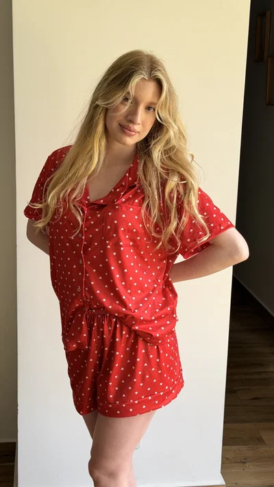 CAMISERO CORTO MODAL ROJO CORAZONES
