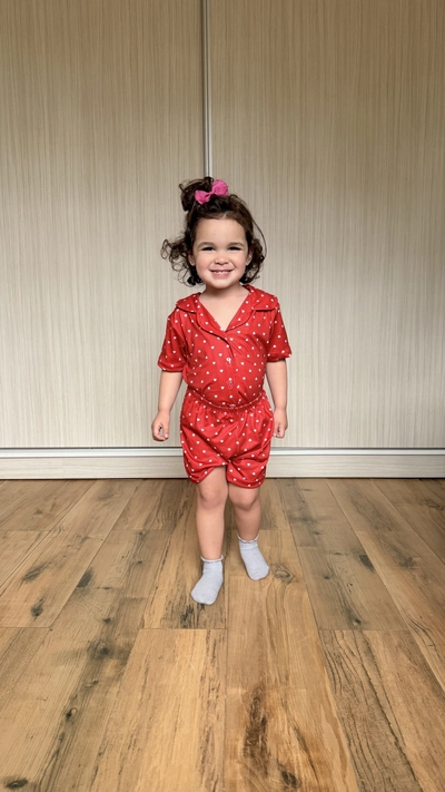 CAMISERO CORTO KIDS - ROJO CORAZONES -