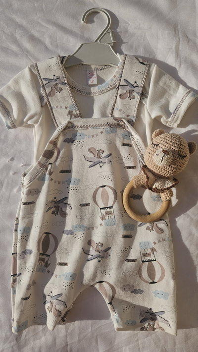 Conjunto jardinero short