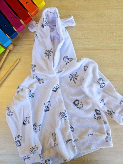 Campera de towel con orejas