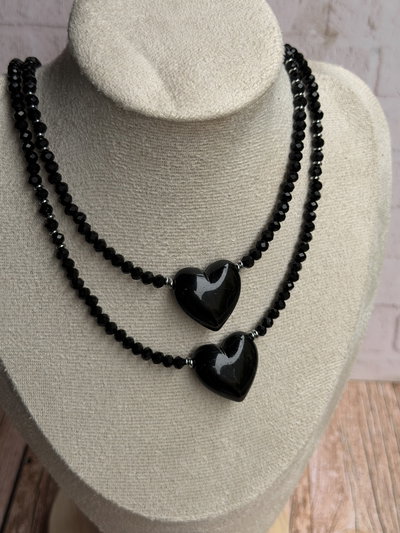 COLLAR CORAZÓN NEGRO 