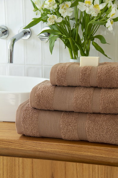 Juego de toalla y toallón 500 gr 