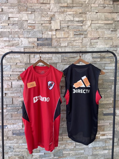 Musculosas river rojo y negro 2025/26