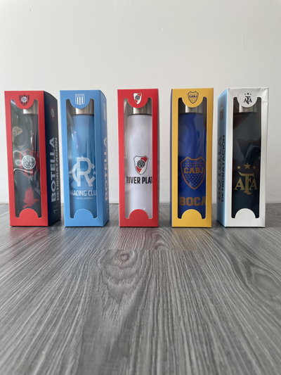 Botellas de equipos de futbol