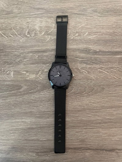 Reloj knock out