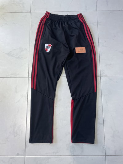 Pantalones river