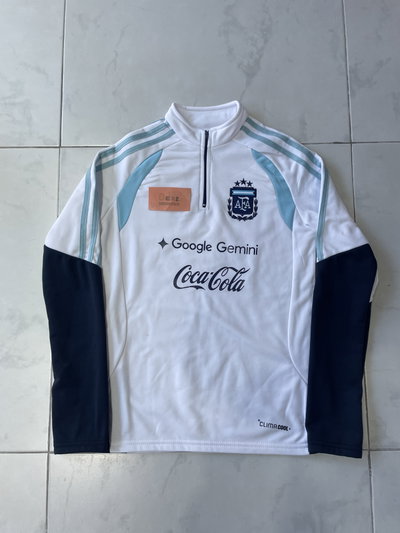 Buzos argentina blanco medio cierre 2026 niños