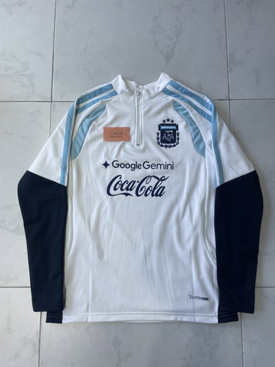 Buzos argentina blanco medio cierre 2026