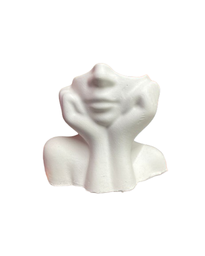 MUJER MEDIO ROSTRO