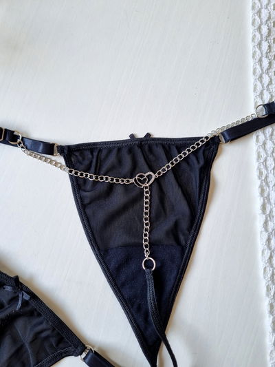 Tanga hilo con cadena