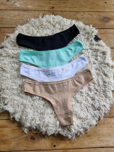 Pack de 4 less de algodón con puntilla