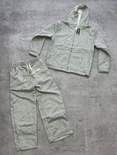 Conjunto pantalón y campera con corderito por dentro