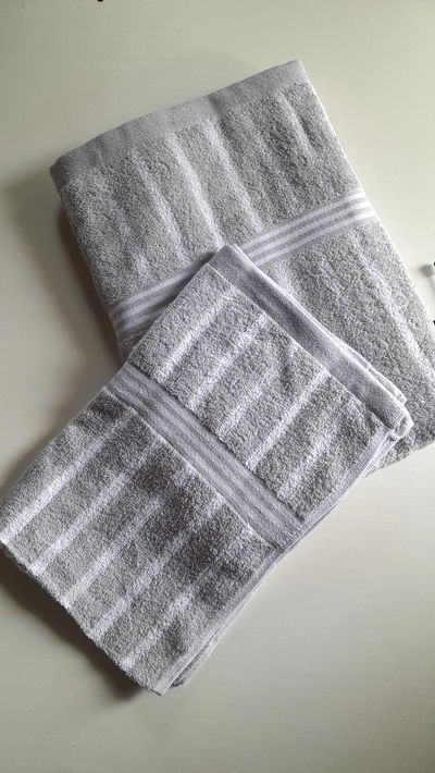 Juego toallón dos piezas 