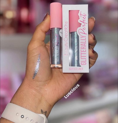 Delineador Beauty Creations, ¡brillantemente perfecto!