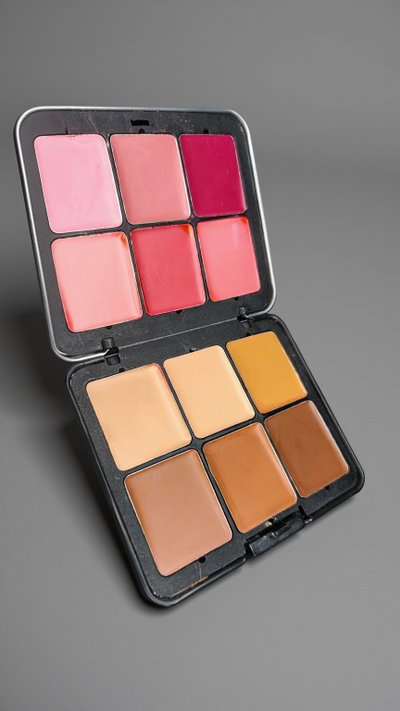 CARLA SECRET - Paleta de colorete y corrector en crema.