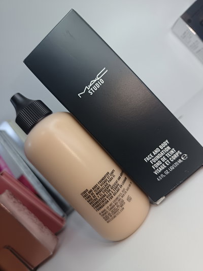 Mac Studio Face And Body C2