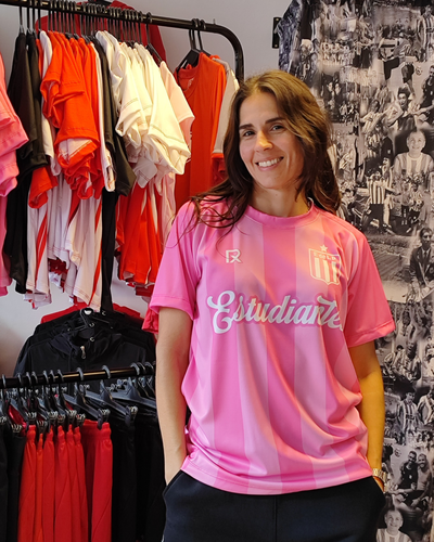 Camiseta rosa deportiva - Estudiantes 