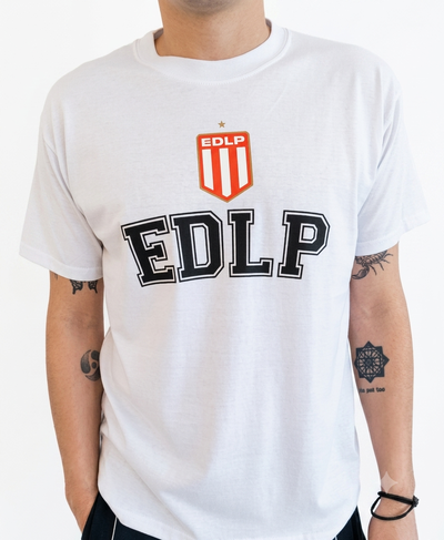 Remera algodón peinado blanca - EDLP + Escudo